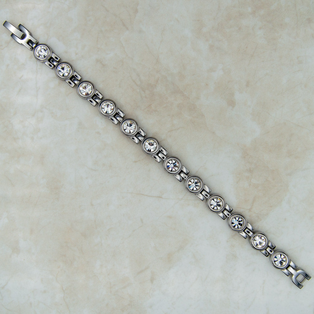 Top view of Angelica Star magnetic bracelet for women as part of the Triple gift set.