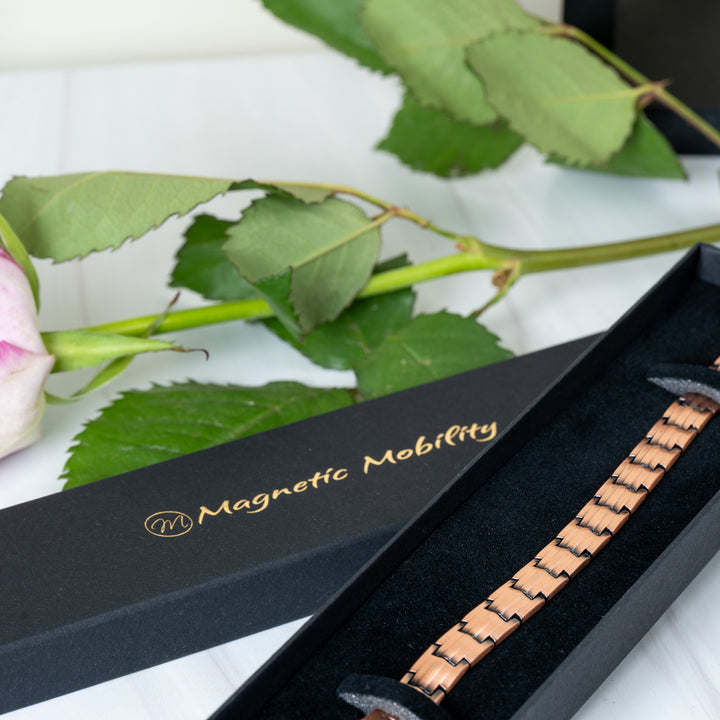 15mm Ashe Copper Magnetic Bracelet - Double Strength displayed elegantly in a Magnetic Mobility gift box, perfect for gifting.
