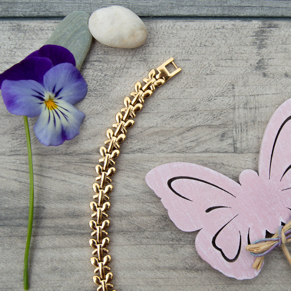 Top view of Buddleia Summer Magnetic Bracelet.