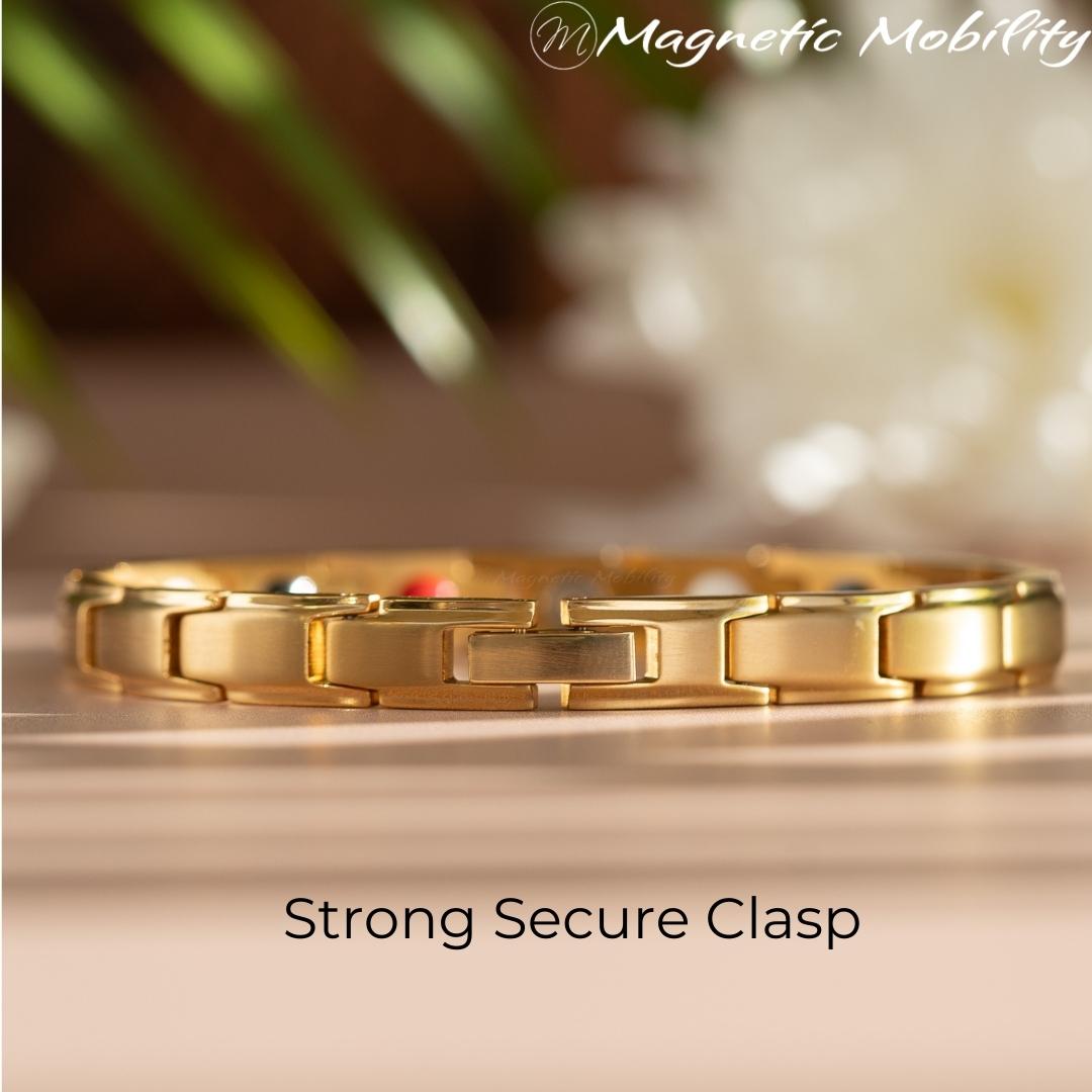 Clasp view of the Apia Sun 4in1 Magnetic Bracelet from Magnetic Mobility - a thin gold magnetic bracelet 