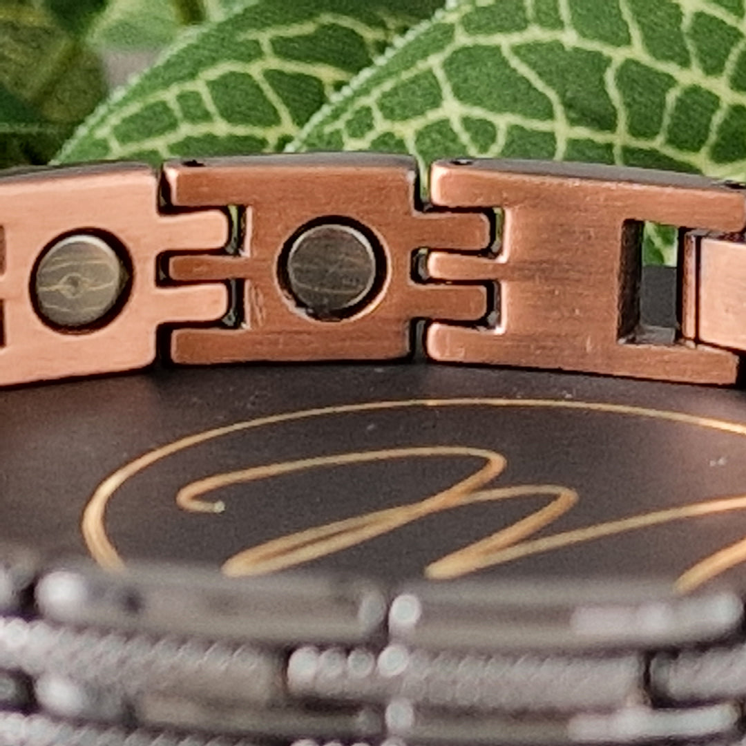 Close up view of the magnets on Nightshade - Copper link bracelet