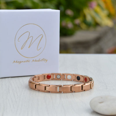 Apia Dawn Rose Gold Magnetic Bracelet with 4in1 magnetic technology helps relieve arthritis and back pain. This delicate and stylish bracelet is made of rose gold plated stainless steel with neodymium-magnets, FIR, negative ion technology and germanium stones for a boost of energy. Perfect as a gift for any occasion.