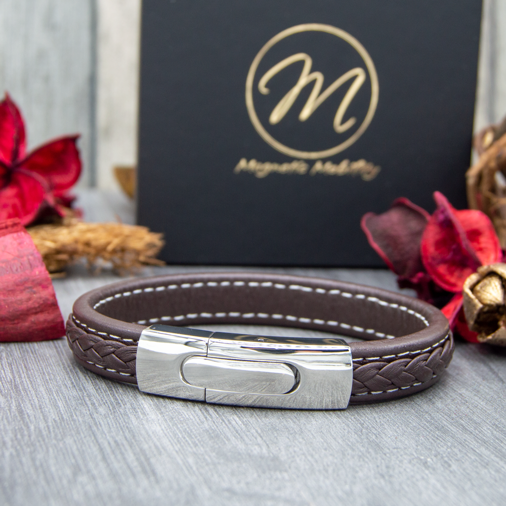 Front view of the secure Stainless Steel Clasp in our Brown Leahter Bracelet with Magents 
