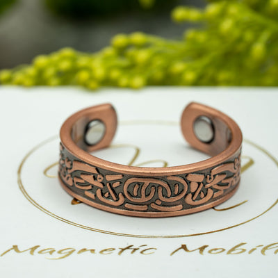 The Clover Copper ring features a Celtic design and contains Neodymium Magnet Therapy (NMT) for natural pain relief from arthritis in the hands.
