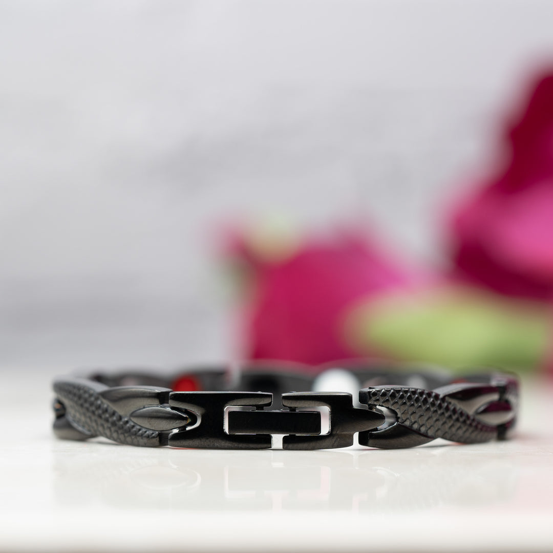 View of Clasp on Snapdragon Night 4in1 Magnetic Bracelet