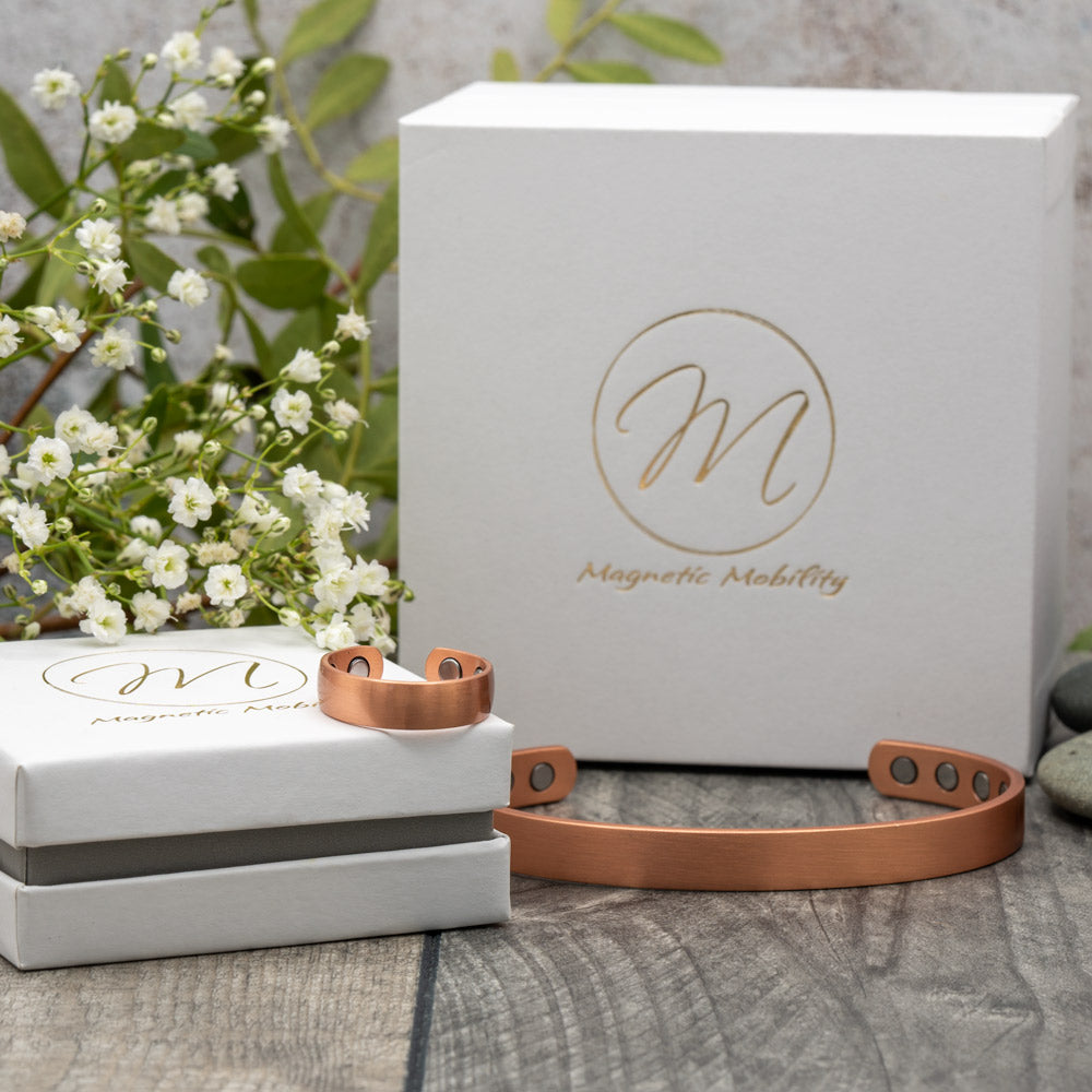 Simple Copper Gift Set featuring a Copper Bracelet and Ring with Neodymium Magnets, designed to help with arthritis and pain relief