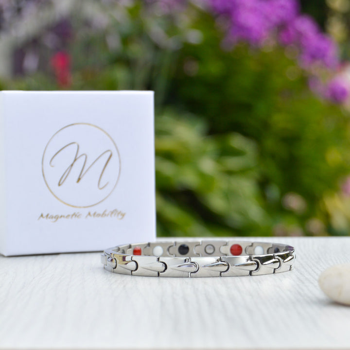 Women's Silver 4in1 Magnetic bracelet with teardrop design